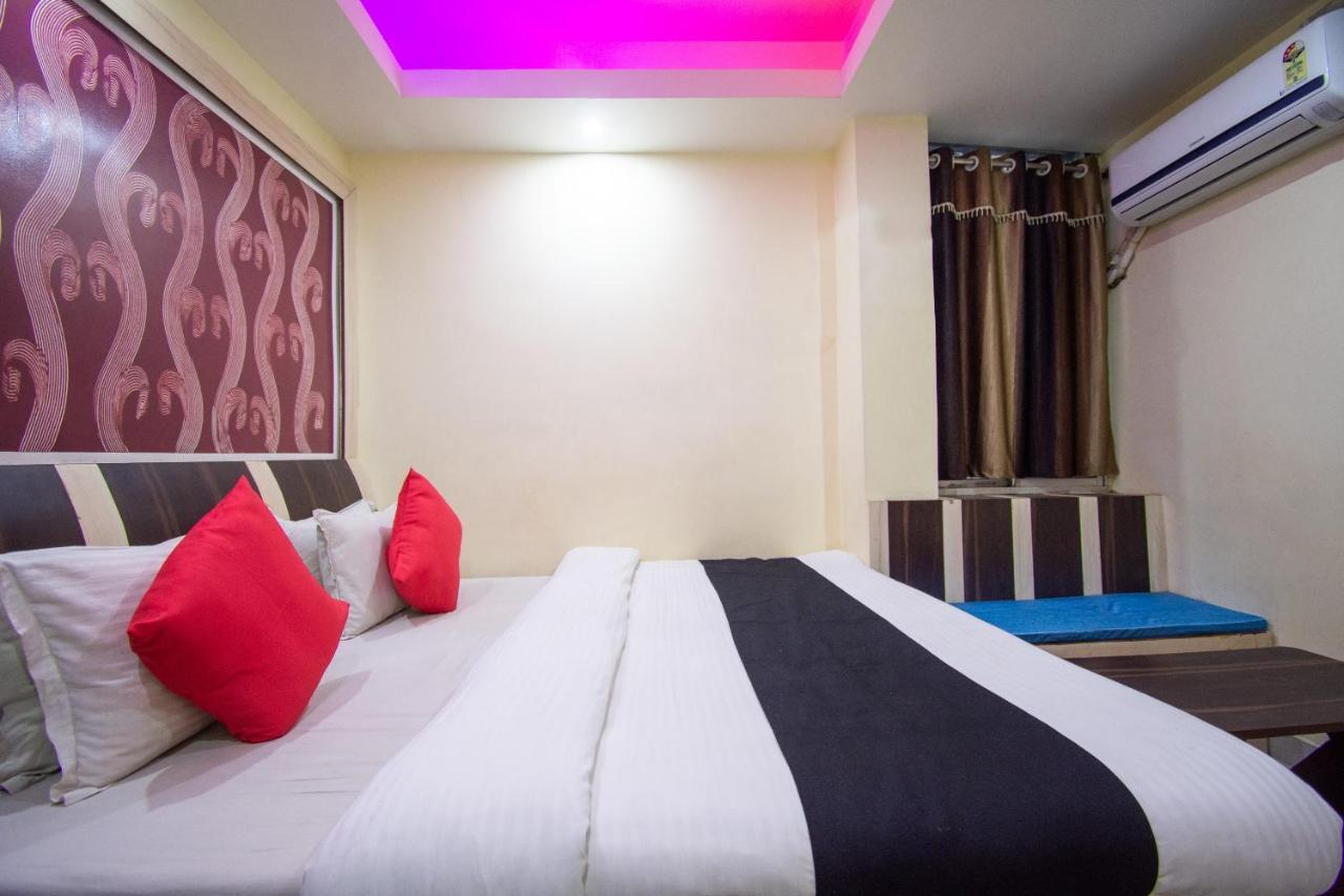 Capital O 67892 Hotel Sujata Tarapith Exterior foto
